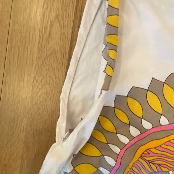 Trina Turk V Neck Short Sleeve Dress /Hot Pink & Yellow Medallion Pattern/ S - Picture 7 of 7